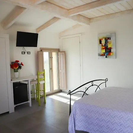 Podere Ficolivo Bed and Breakfast Πιτιλιάνο