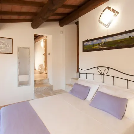 Podere Ficolivo Bed and Breakfast